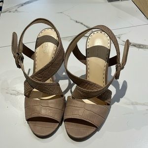 Coach heels size 10